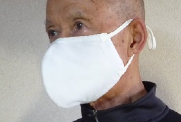 画像1: 環境にやさしい１００回洗える立体のメッシュマスク【お助けマスくん】(ホワイト） (1)